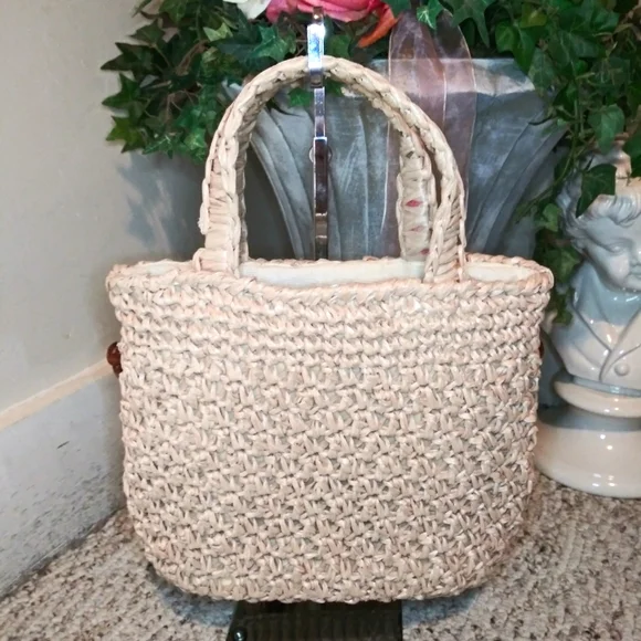 Vintage 70's Boho Crocheted Straw Small Tote Style Purse With Wood Bead & Tassel - Picture 6 of 16